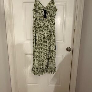 Lulu's Green Floral Midi Dress